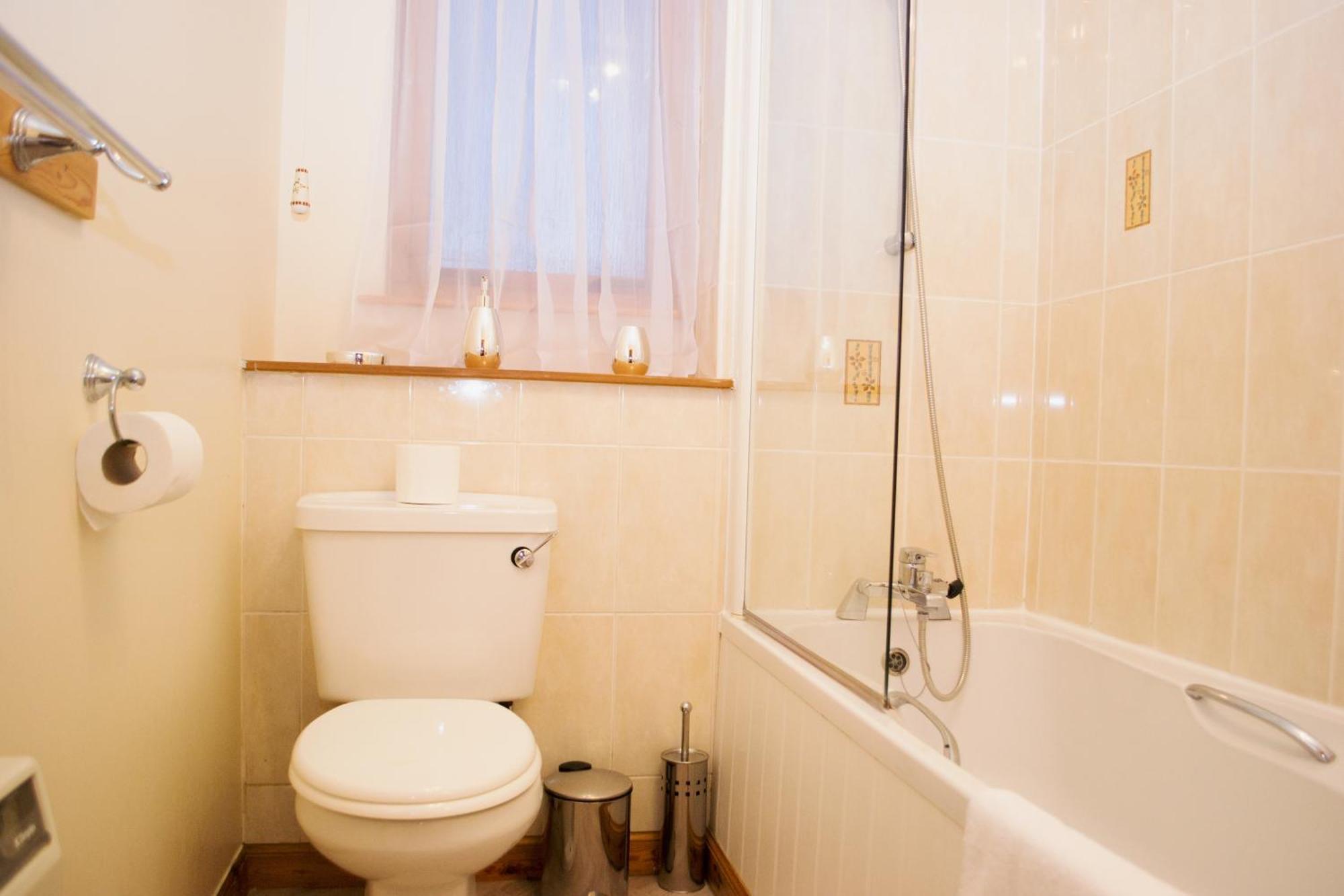 Superb 2 Bedroom Flat - Refurbished Dec 2024 อินเวอร์เนส ภายนอก รูปภาพ